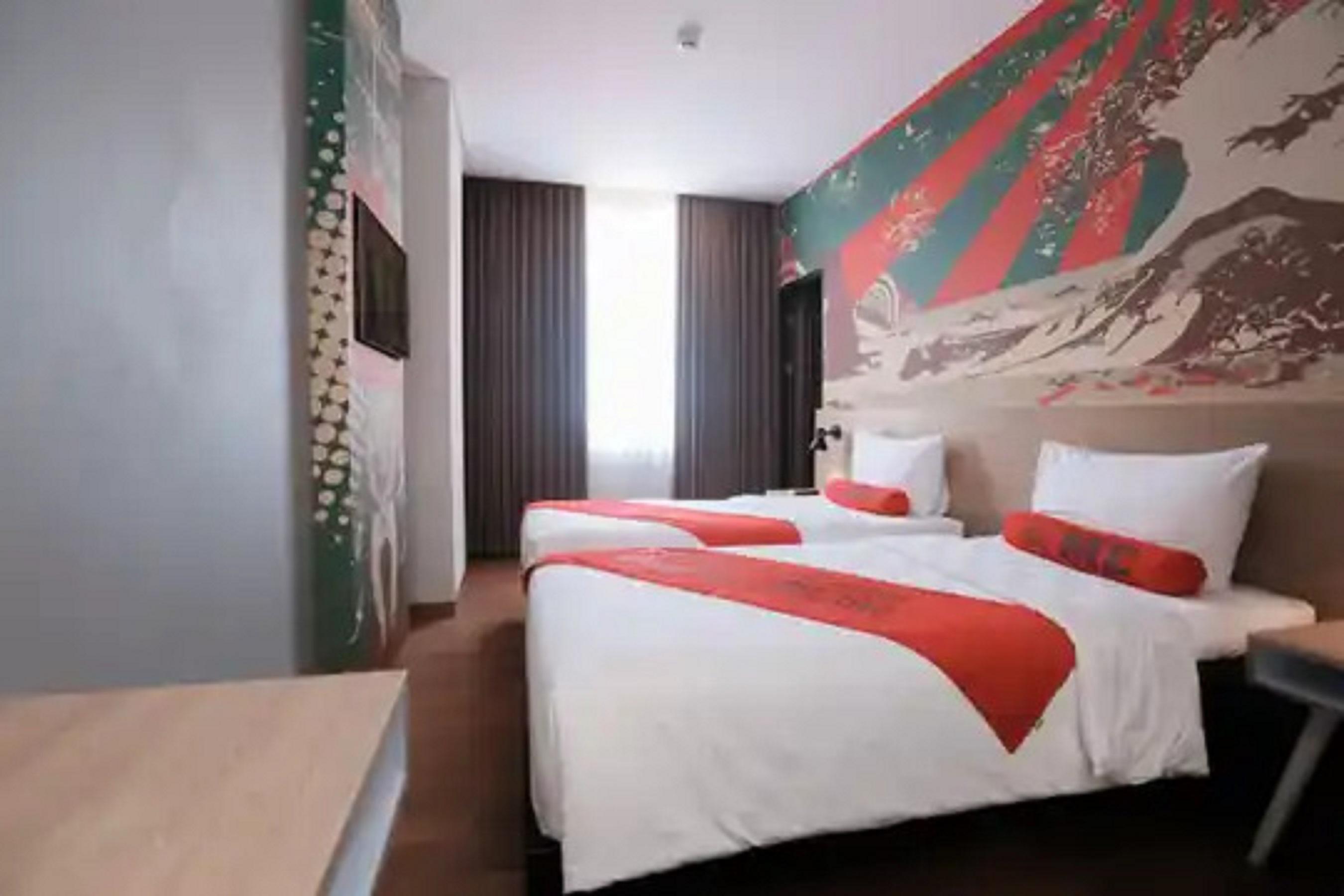 Hotel Fortunagrande Jembel Exteriör bild