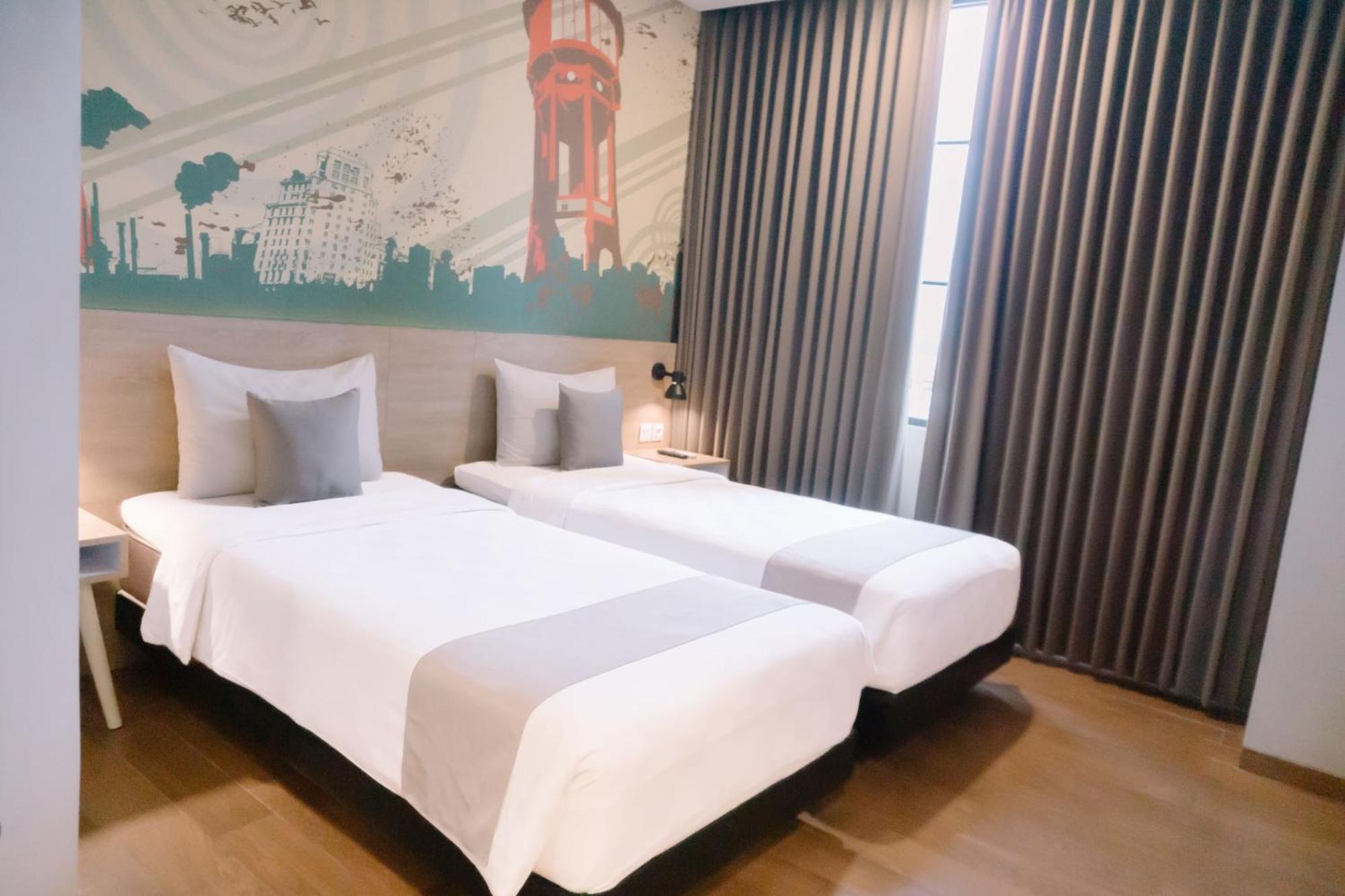 Hotel Fortunagrande Jembel Exteriör bild