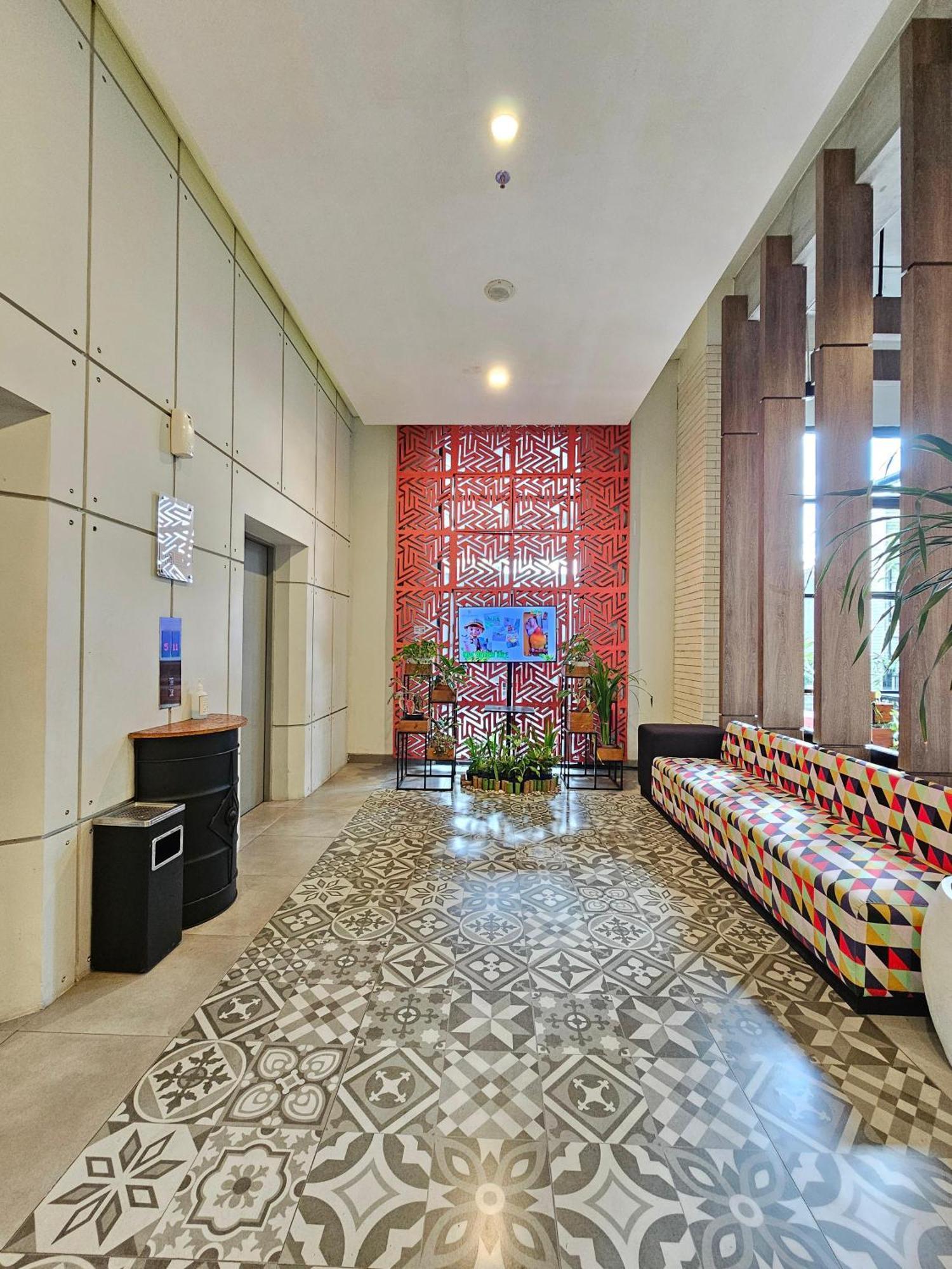 Hotel Fortunagrande Jembel Exteriör bild